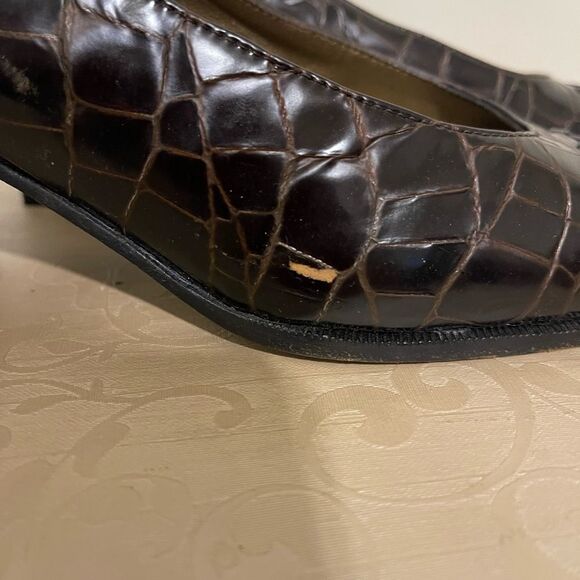 Stuart Weitzman Embossed Heels - Picture 11 of 12